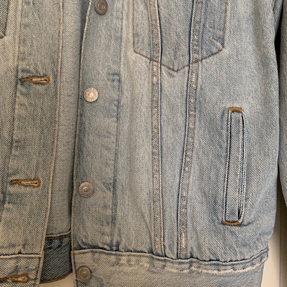 🎃Levi’s Ex-boyfriend trucker jacket - Picture 7 of 7
